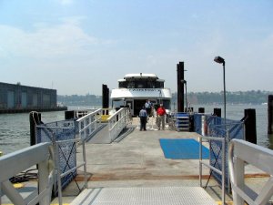Waterways Boat Cruise NYC (around Manhattan island) 09.JPG